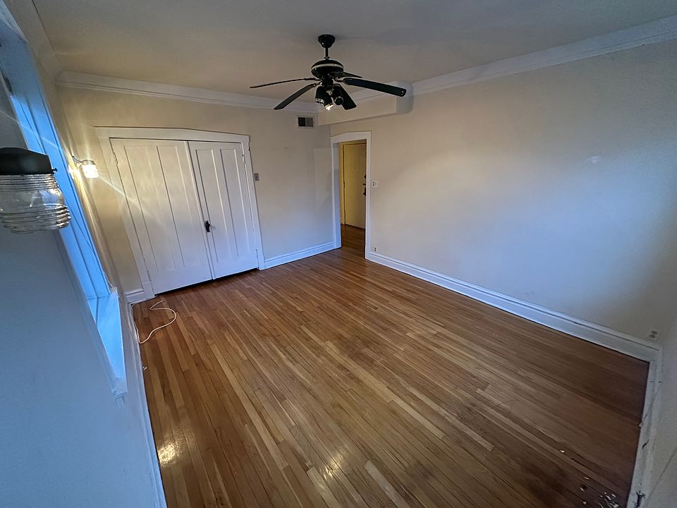 1st image of 1515 W Bryn Mawr Ave APT 1B