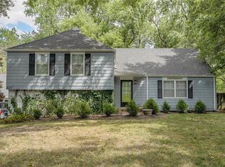 8217 Lamar Ave, Prairie Village, KS 66208