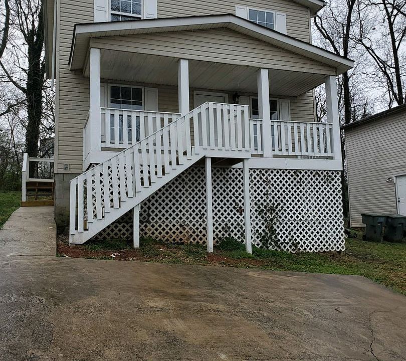 1st image of 827 Sylvan Dr