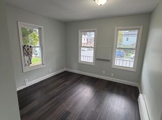 428 E 1st Ave Floor 1, Roselle, NJ 07203
