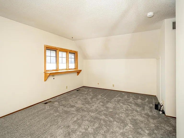 Upstairs bedroom #2