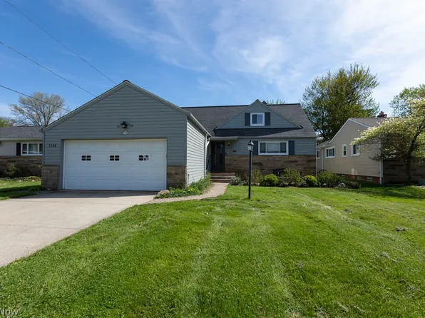 5180 Thornbury Rd, Cleveland, OH 44124
