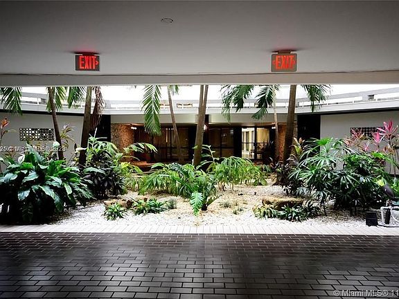5th image of 13953 Kendale Lakes Cir #602B