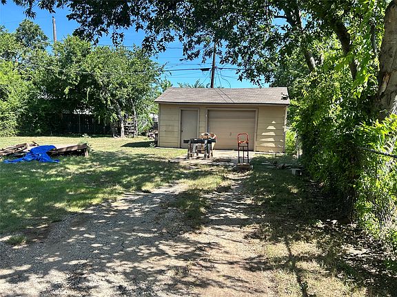 3rd image of 8814 Spaugh Ct