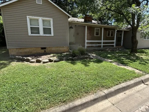 1717 S Walnut St, Pittsburg, KS 66762