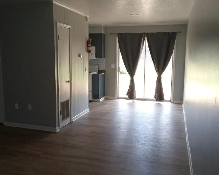 280 Medical Dr — Photo 24
