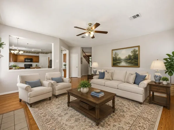 206 Scarlet Maple Dr, Sugar Land, TX 77479