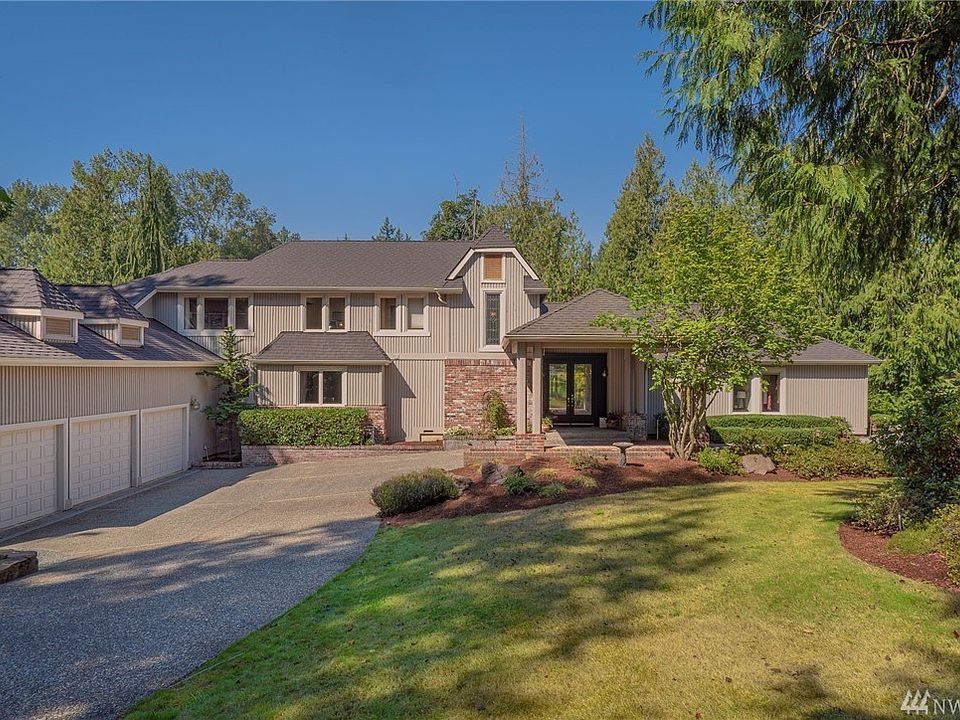 3 car garage.
