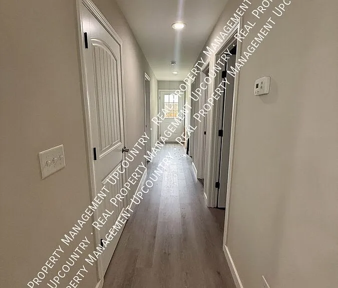 499 Textile Rd — Photo 6