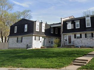 6940 NW Chapel Woods Ln, Kansas City, MO 64152