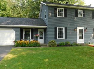 47 Algonquin Rd, Clifton Park, NY 12065