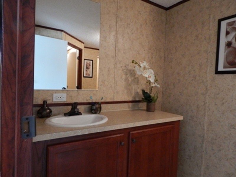 1st image of 4 Vevay Dr W