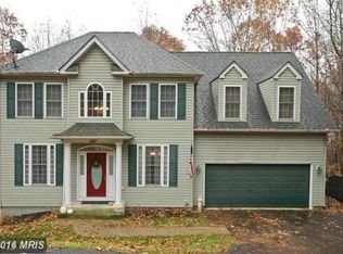 1257 Lakeview Dr, Cross Junction, VA 22625