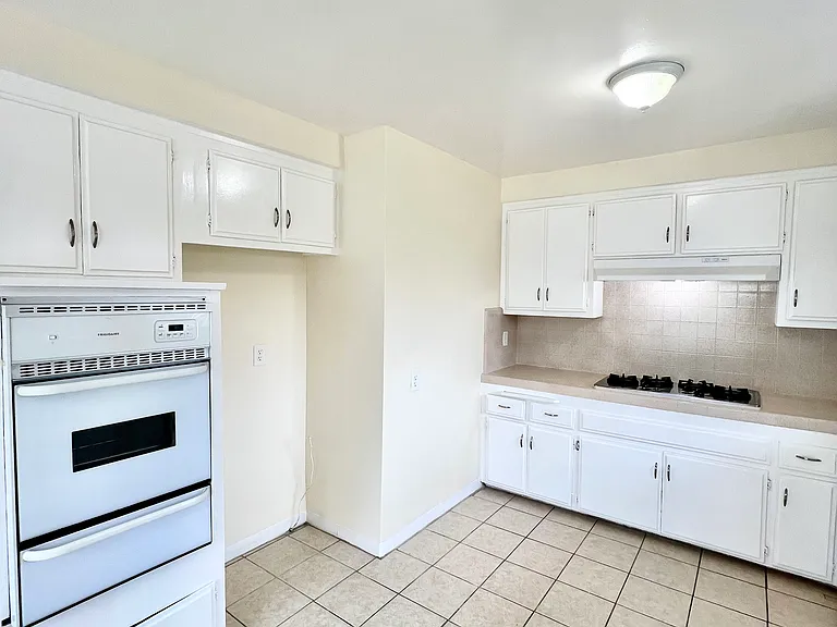 4441 W 134th St #F — Photo 1