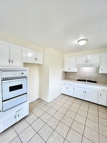 4441 W 134th St #F Photo 1 4441 W 134th St #F Photo 1