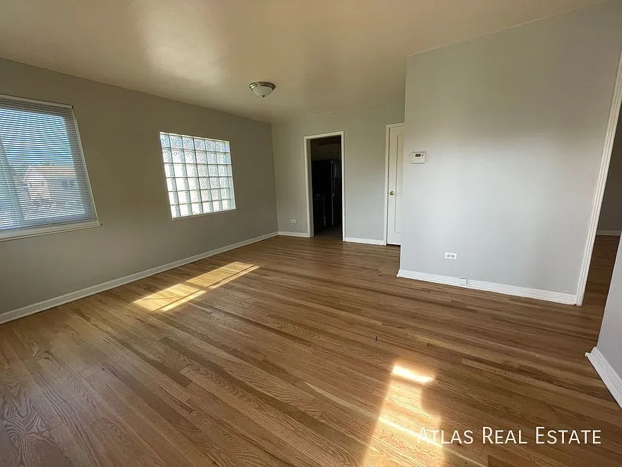 Charming One-Bedroom, One-bath with the option to rent a detached GARAGE in Commerce City!! — Photo 4