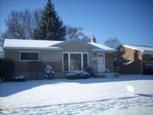 2nd image of 32639 Mackenzie Dr