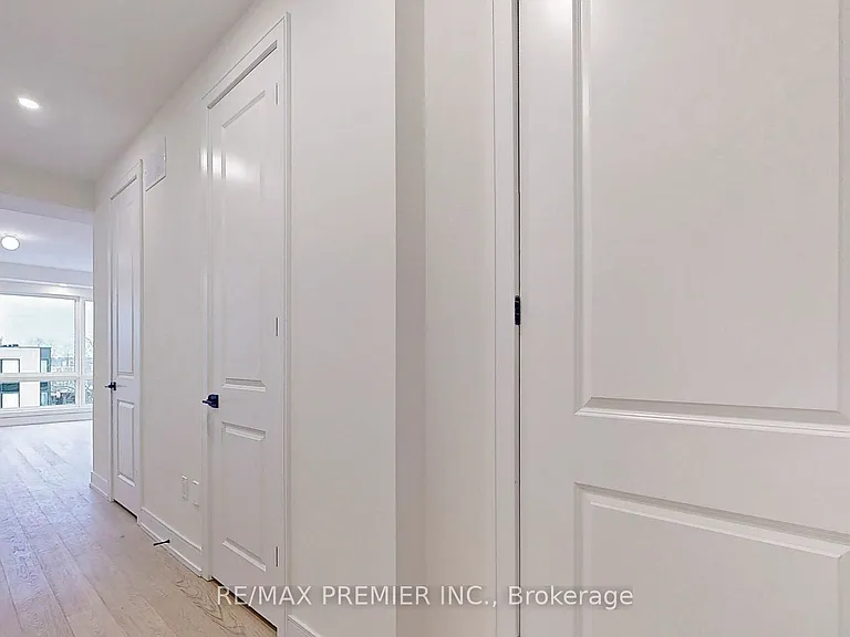 208 McRoberts Ave — Photo 32
