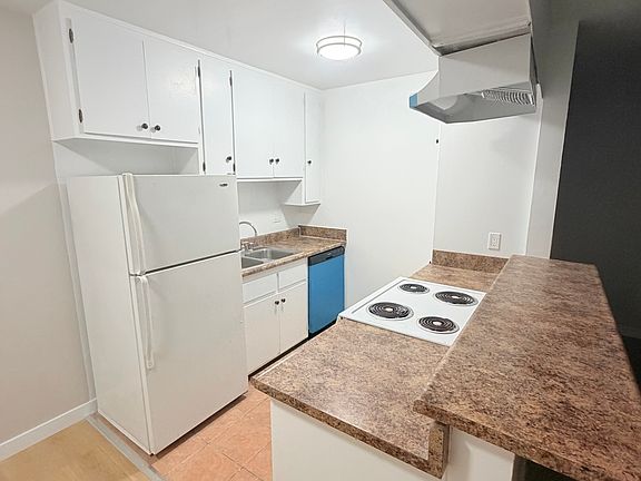 2nd image of 4611 La Mirada Ave #4