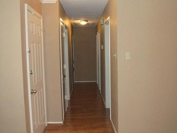 4th image of 5005 Bama Dr