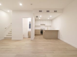 390 Guilby St #112, Coquitlam, BC