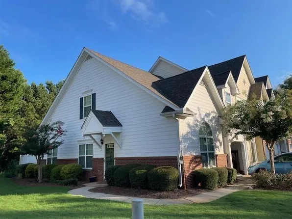 941 Pike Forest Dr, Lawrenceville, GA 30045