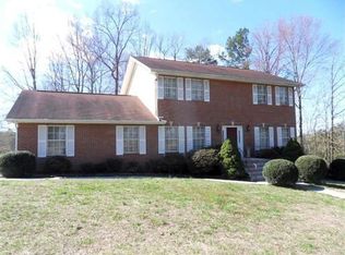 102 Hendrix Dr, Oak Ridge, TN 37830