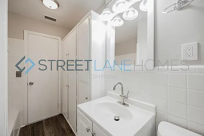4 bed, 2.5 bath, 1752 sqft, $1,550 — Photo 2