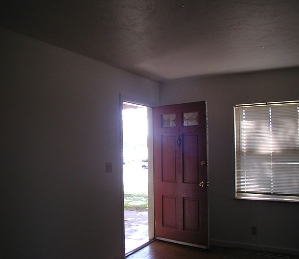 Building Photo 3