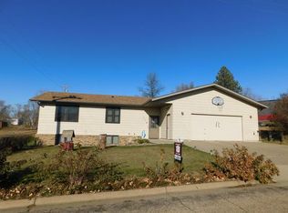 114 2nd Ave E, Flasher, ND 58535