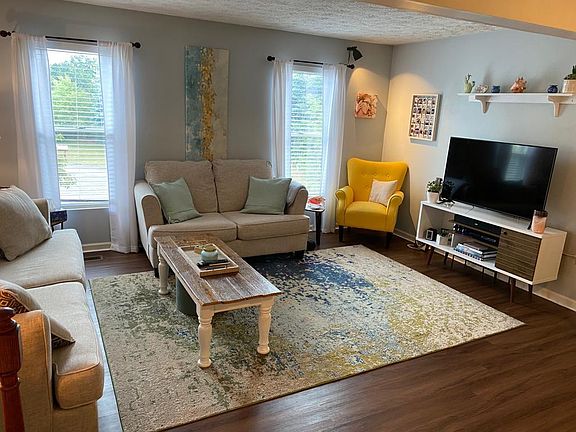 4th image of 110 Antler Hollow Ct