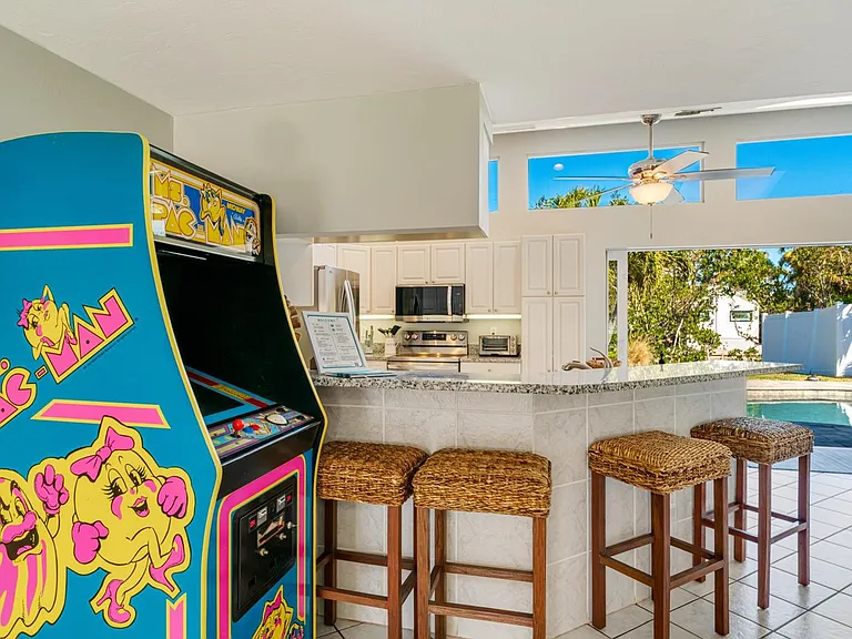 339 Avenida De Paradisio — Photo 43
