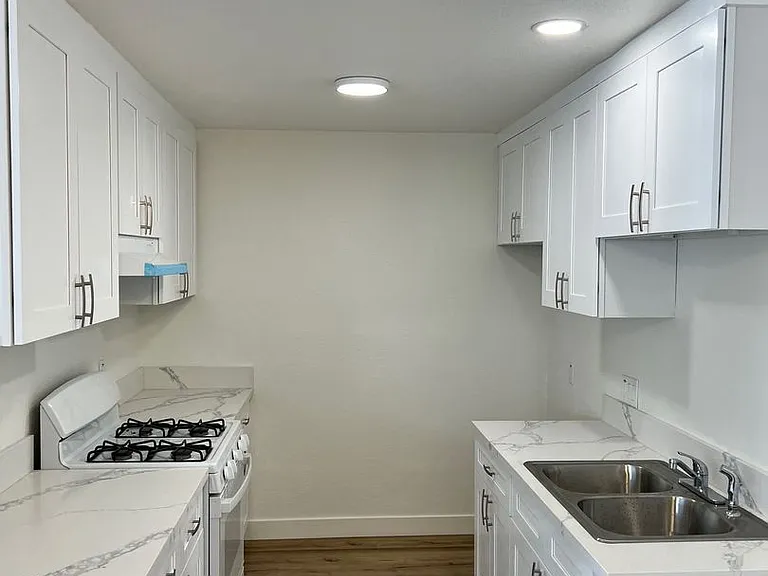 4800 Terrace Ave — Photo 1
