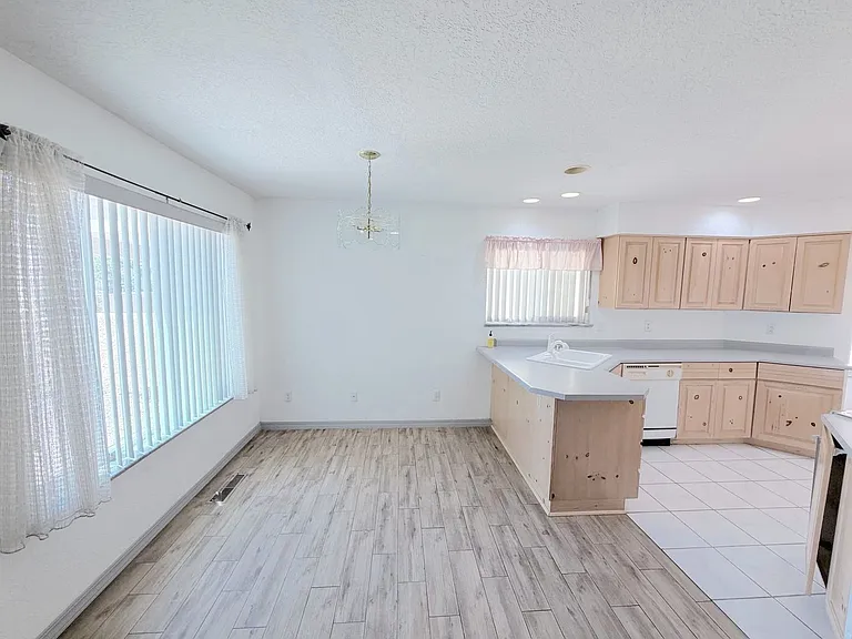 3104 Paradise Ct SE — Photo 11