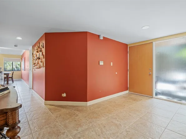 6701 SW 116th Ct APT 103, Miami, FL 33173