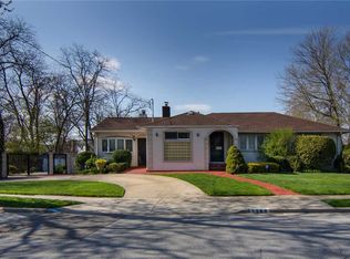 1366 Stephen Pl, Valley Stream, NY 11580
