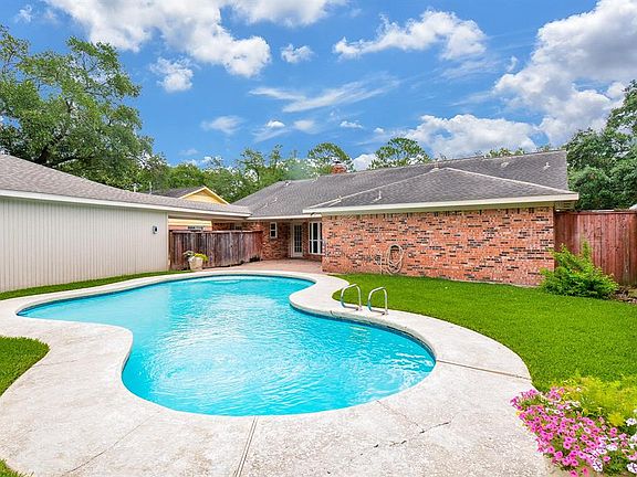 2nd image of 2802 W Pebble Beach Dr
