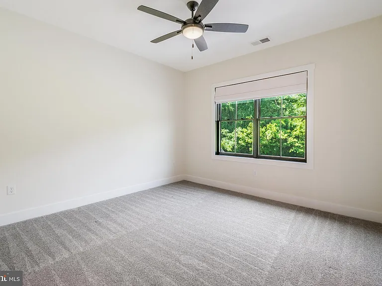 240 Lewis Williams Ln — Photo 35