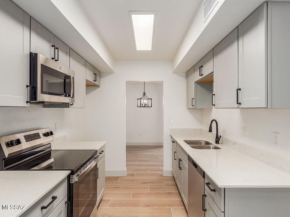 1st image of 362 N Calle Del Chancero