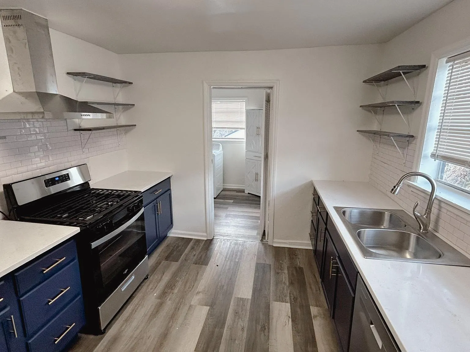 2 bed, 766 sqft, $1,050 — Photo 2