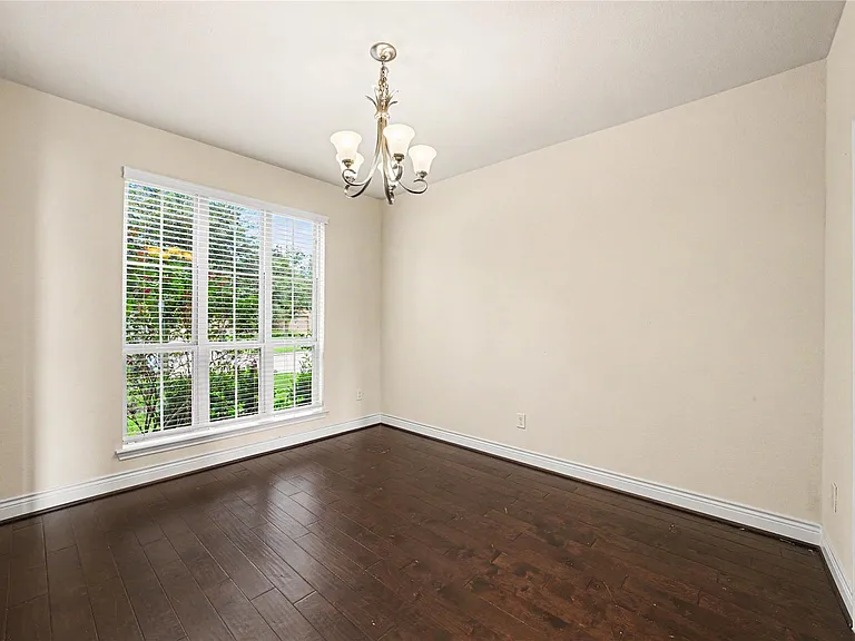 2310 Falcon Brook Dr — Photo 7