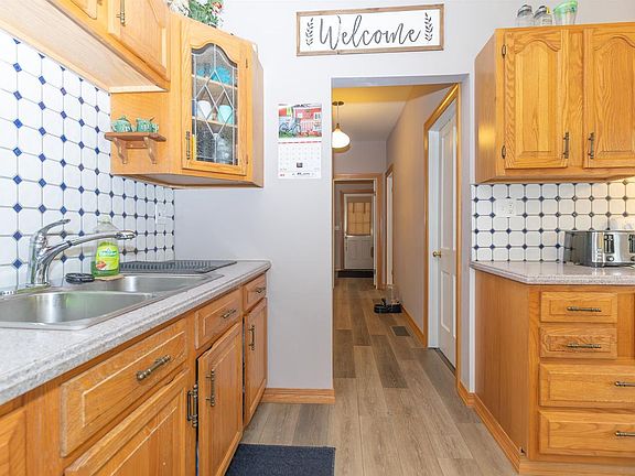 4th image of 205 Raymond Street