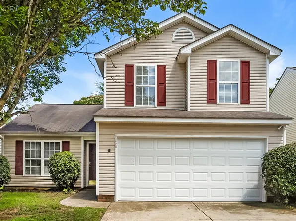 1028 Jordans Pond Ln, Charlotte, NC 28214
