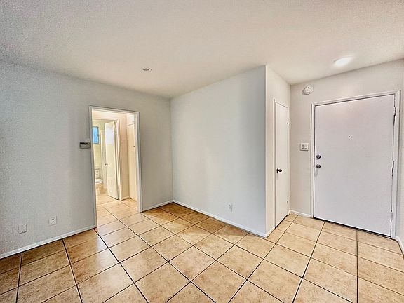 2nd image of 1033 Beacon Ave APT 206