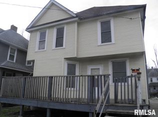 135 E Locust St, Davenport, IA 52803