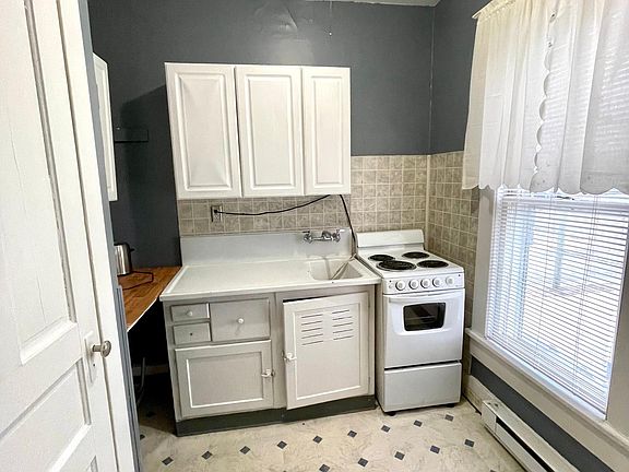3rd image of 111 N Liberty St APT 4