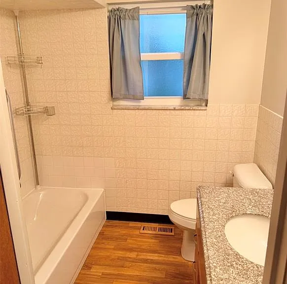 7602 Elton St — Photo 10