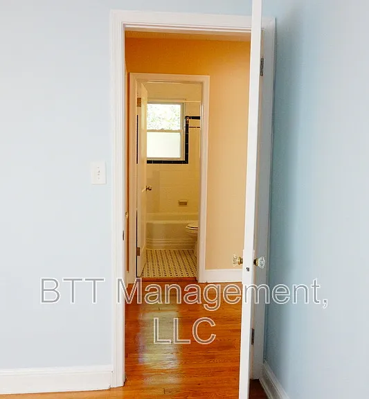 8405 Greenwood Ave #2 — Photo 12
