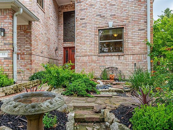 4th image of 33 Kelliwood Courts Cir