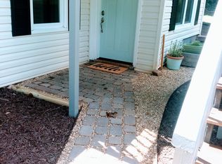 6025 Branden Hill Ln, Buford, GA 30518